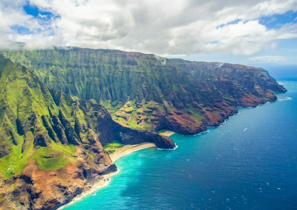 A beautiful hill overlooking the ocean in hawaii