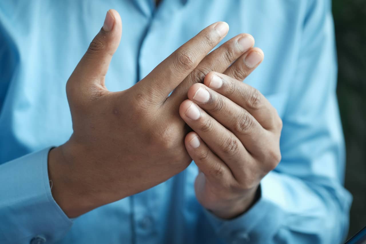 Can alcoholic neuropathy be reversed?
